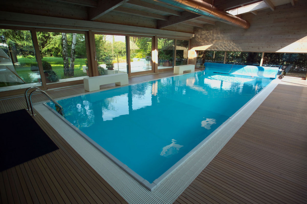 WOOD SPORTS FACILITIES - SWIMMING POOLS